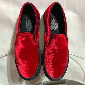 Vans Never worn Red Velvet Sneakers Size Women's 7-men's 7